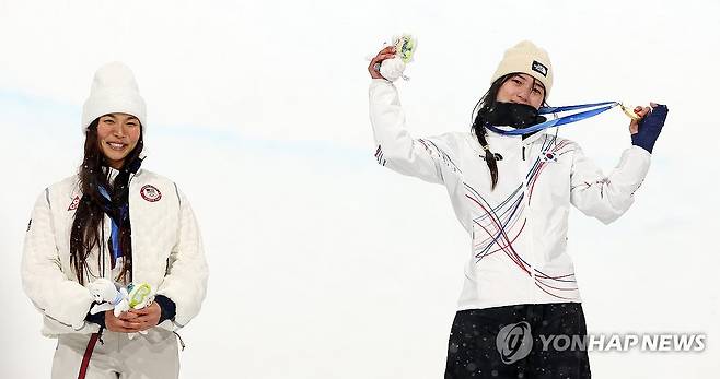 [올림픽] '신동'에서 금메달리스트로…'악바리 승부사' 최가온이 해냈다