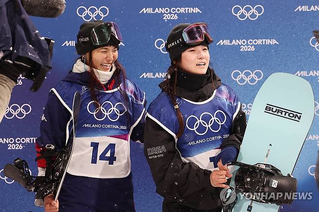 [올림픽] '신동'에서 금메달리스트로…'악바리 승부사' 최가온이 해냈다