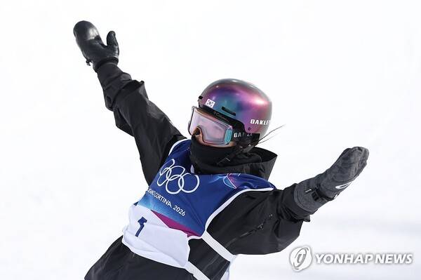 부상 트라우마 딛고 金… '17세' 최가온이 보여준 '강철 멘탈'[밀라노 이슈人]