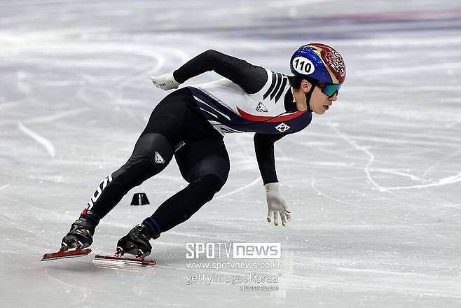 '반칙왕' 황대헌, 올림픽서도 실격 당했다…男 1000m 메달 획득 실패