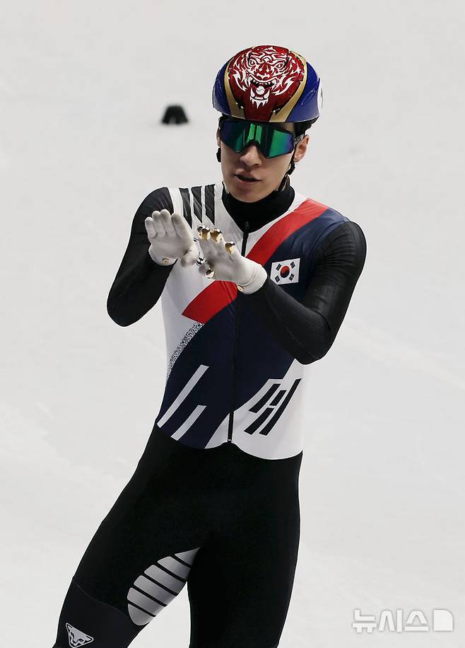 실격으로 1000m 준결승 좌절…황대헌