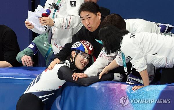 최민정·김길리·황대헌 다 떨어졌지만… 임종언 홀로 메달 땄다 [쇼트트랙 둘째날]