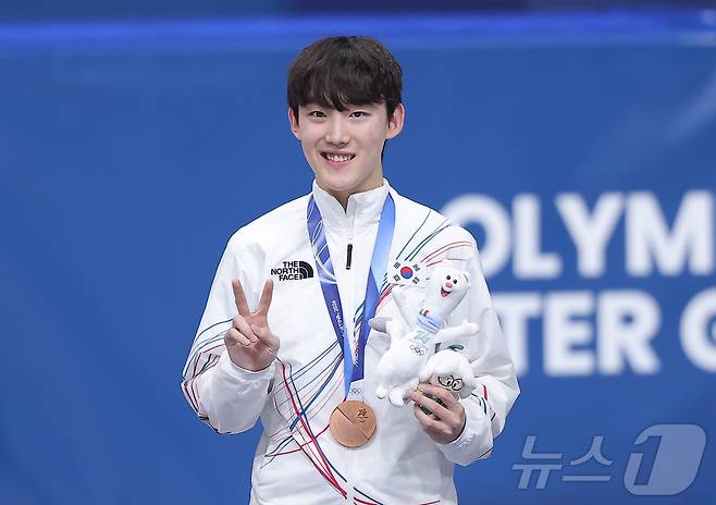 아쉽게 출발했지만…역시 쇼트트랙, 빠른 메달로 분위기 바꿨다[올림픽]