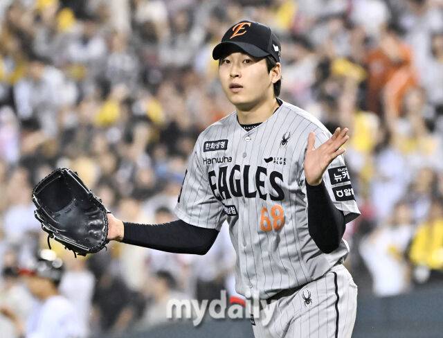 '괘씸이' 원클럽맨 20억 KIA行, 왜 한화는 걱정 없나…'97kg까지 찌웠다' 3년차 좌완 일낸다