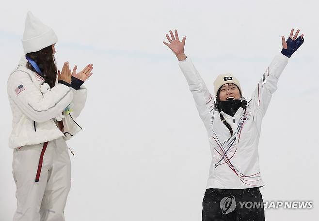 '깜짝 은퇴?' 클로이 김, 8년 지켜본 '제자' 최가온 축하…