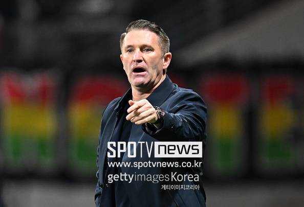 '122골 43도움' 토트넘 레전드, 임시 감독은 싫다...