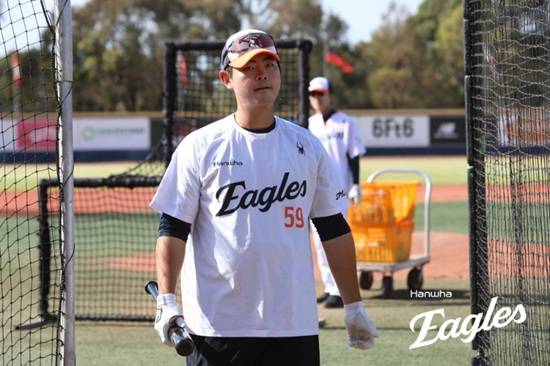 한화 '56억 포수' 후계자 찾을까? '4연타석 홈런' 진가 나온다…