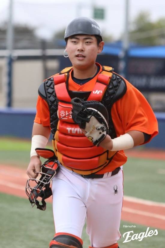 한화 '56억 포수' 후계자 찾을까? '4연타석 홈런' 진가 나온다…