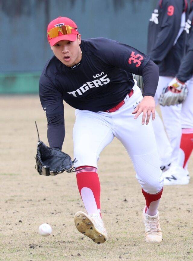 “맨날 쫓겨 다녔는데, 나도 할 수 있다” KIA 27세 미완의 거포가 감 잡았다…제2의 이승엽 아닌 제1의 김석환의 시간이 왔다