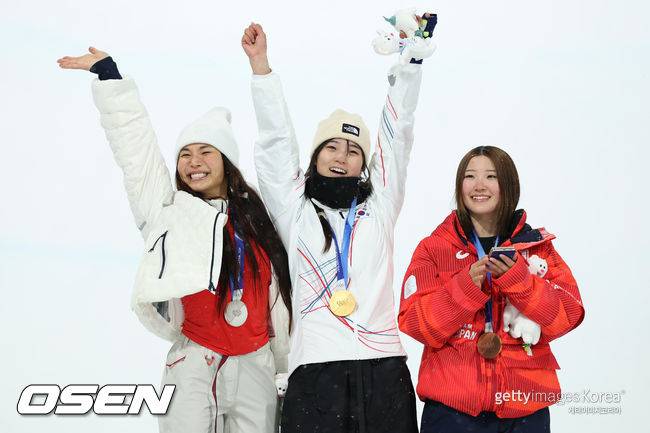 올림픽 3연패 좌절했는데 왜 이렇게 행복해? '스노보드 여제' 클로이 김의 품격,