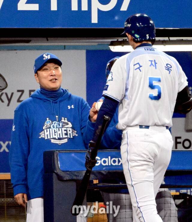 2125안타 레전드 코치 두산行, 삼성은 왜 걱정이 없나…