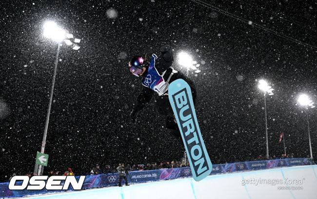 금메달 직후 아버지 향했는데...최가온 감동 순간, OBS 화면 전환 논란 [2026 동계올림픽]