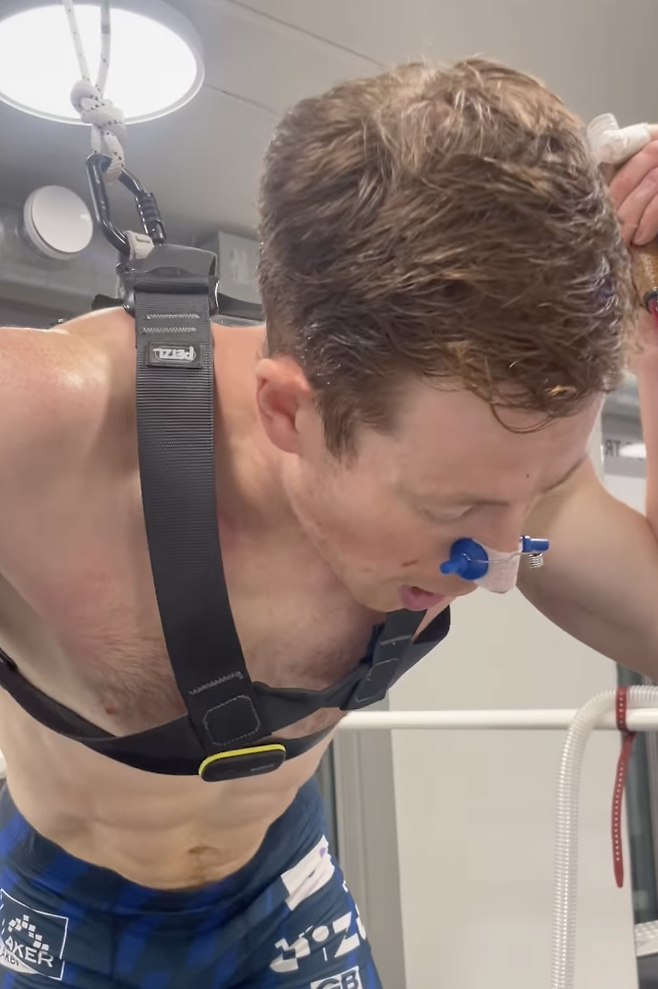 인터뷰 도중 구토…‘24년 만에 첫 올림픽 메달, 미치도록 따고 싶었다’