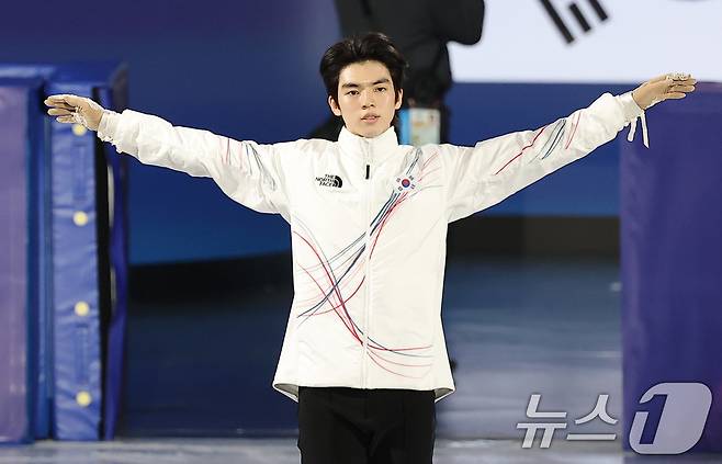 '점프 실수' 피겨 차준환, 프리 181.20점…사실상 메달 무산 [올림픽]