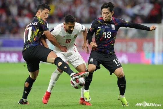 '韓 아시안컵 완패' 악몽 주역, 이강인의 PSG까지 무너뜨렸다... '리그 우승 실패 위기' 비상