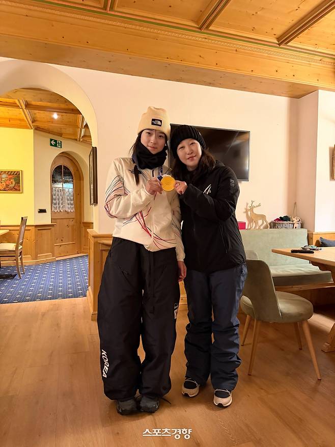 [단독] “걷지도 못하면서 올림픽이니 해보겠다고”…최가온이 DNS를 금메달로 바꾼 순간, 한국인 TD의 생생한 증언