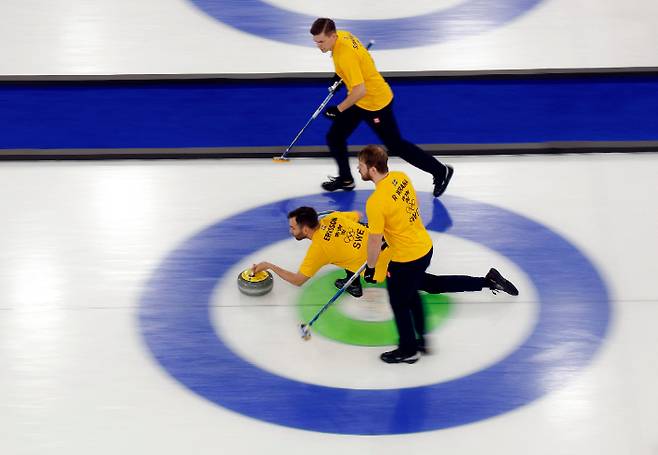 올림픽에서 무너진 컬링의 20년 우정…