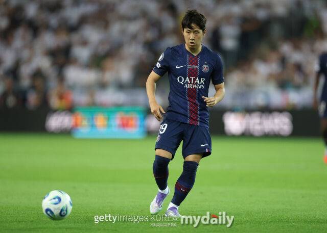 '루이스 엔리케가 PSG에서 가장 좋아하는 선수'…'이강인 교체 출전' PSG 완패에 프랑스 현지도 의문