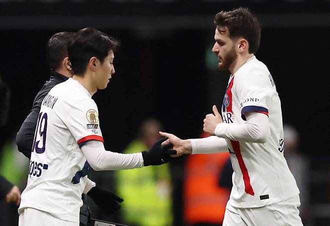 ‘초비상’ 이강인 ‘30분 활약+패스 성공률 94%’ 활약에도 PSG, 렌에 1-3 완패···1위 자리 위태롭다[리그1·리뷰]