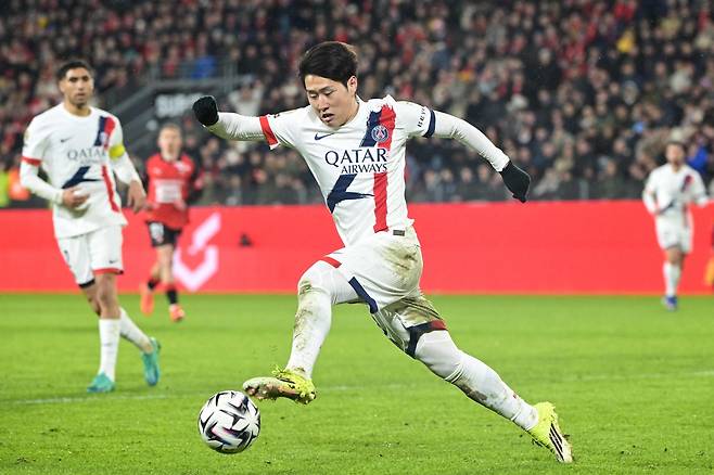 ‘초비상’ 이강인 ‘30분 활약+패스 성공률 94%’ PSG, 렌에 1-3 완패···1위 자리 위태롭다[리그1·리뷰]