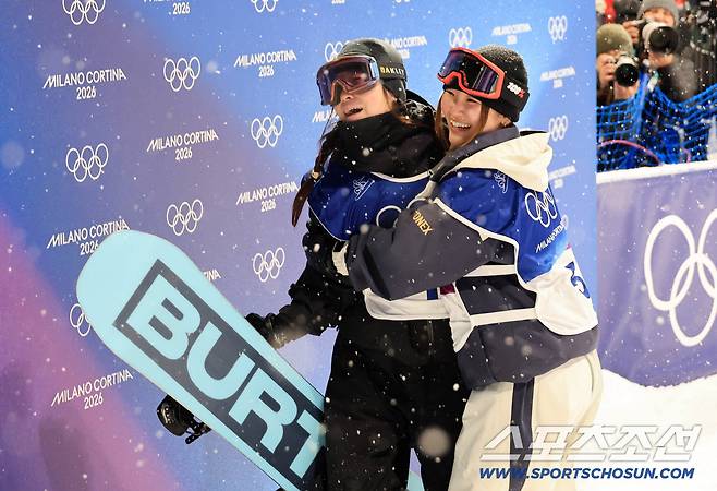 '막내' 최가온, '맏언니' 클로이 김, 한국어 하는 '둘째' 명문대생 오노…'韓美日' 국경 초월 '올림픽 세자매', 지구촌 화제 폭발