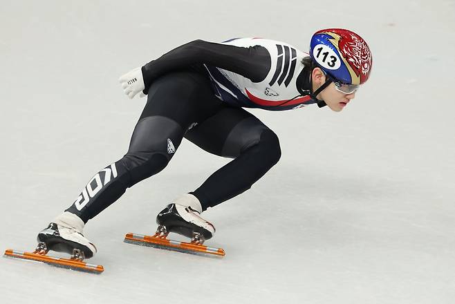 ‘금메달 우리꺼’ 남자쇼트트랙대표팀 황대헌-임종언-신동민, 올림픽 3연패 도전하는 1500m 조편성 분석 [강산 기자의 밀라노 리포트]