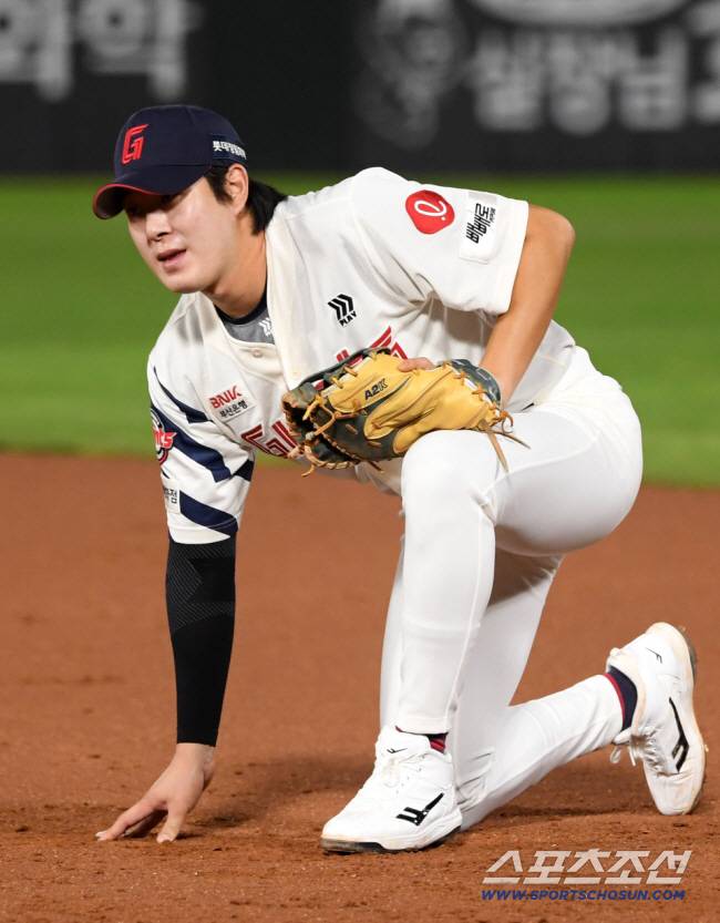 '30G 징계로 안 끝난다?' 김태형 마지막해 악재도 이런 악재가 없다…