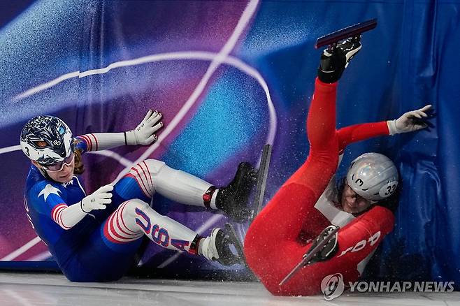 [올림픽] 김길리 덮쳤던 스토더드, 또 넘어졌다…쇼트트랙 1,000ｍ 탈락