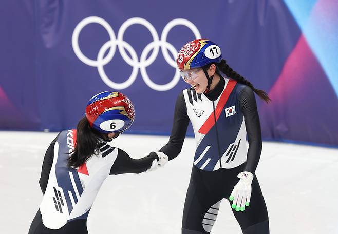 “밀어 심석희, 날아오른 최민정”…환상의 ‘원팀’, 女 3000m 계주 결승을 열다[2026 밀라노]