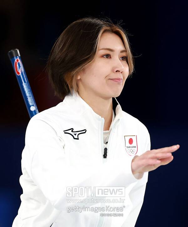 “한국도 흔들린다” 日 희망회로 가동…'5승 4패' 원하는 여자 컬링 한일전 사활→