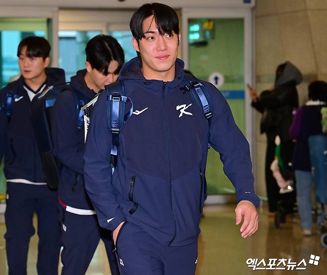 '초비상' WBC 대표팀, 원태인 부상으로 낙마…유영찬 대체 선수 선발 [오피셜]