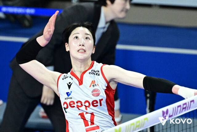 '최고·최고·최초' 페퍼저축은행, 새로운 역사 썼다…