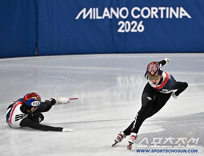 '베이징 편파 판정급'...밀라노 '최악의 빙질', 韓 쇼트트랙 괴롭히는 악조건[밀라노 현장]