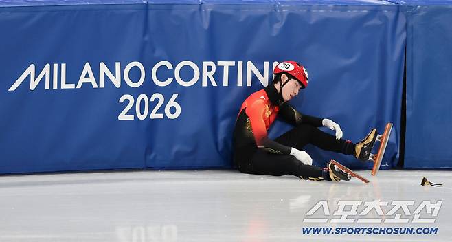 '베이징 편파 판정급'...밀라노 '최악의 빙질', 韓 쇼트트랙 괴롭히는 악조건[밀라노 현장]