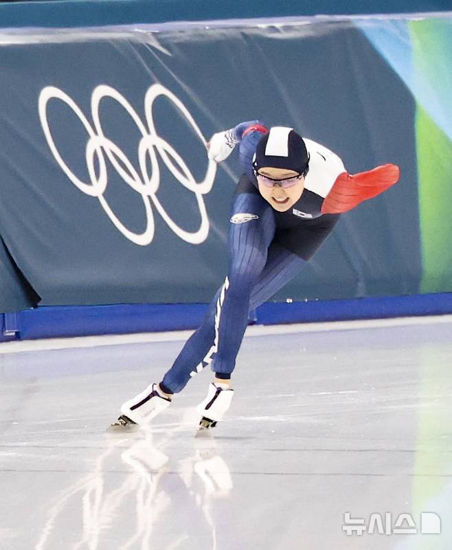 아 김민선, 여자 500m '38초01'... 개인 최고 기록에 1초나 느렸다 '메달 무산' [밀라노 현장]