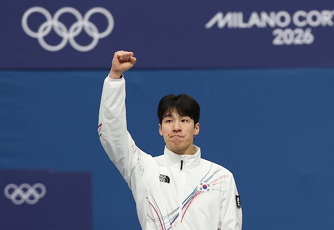 '팀킬 논란, 반칙왕' 황대헌 향한 한국 팬들 비판→중국은 대찬사