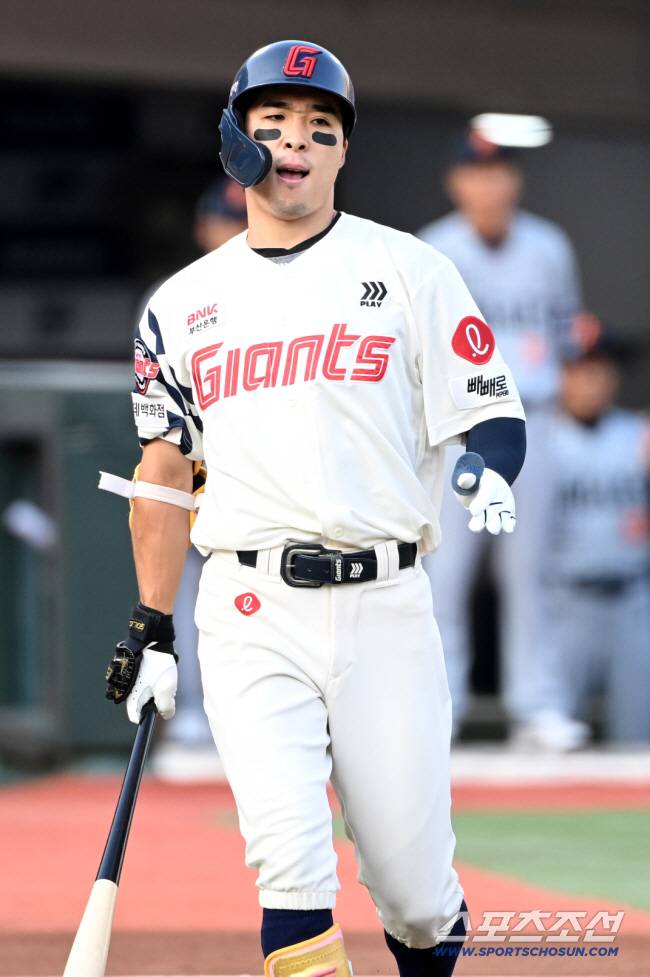 '불법인줄 몰랐다'면 가중처벌? '일벌백계' 천명한 롯데…도박 4인방 향한 철퇴