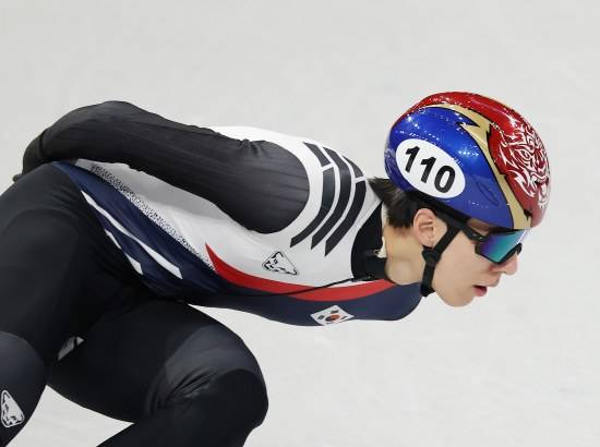 中 린샤오쥔에 밀렸다, 韓 전원 탈락…임종언+황대헌 男 500m 나란히 고개 숙여 [밀라노 현장]