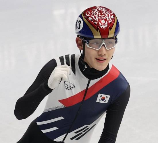 中 린샤오쥔에 밀렸다, 韓 전원 탈락…임종언+황대헌 男 500m 나란히 고개 숙여 [밀라노 현장]