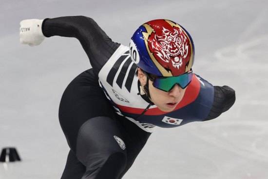 中 린샤오쥔에 밀렸다, 韓 전원 탈락…임종언+황대헌 男 500m 나란히 고개 숙여 [밀라노 현장]