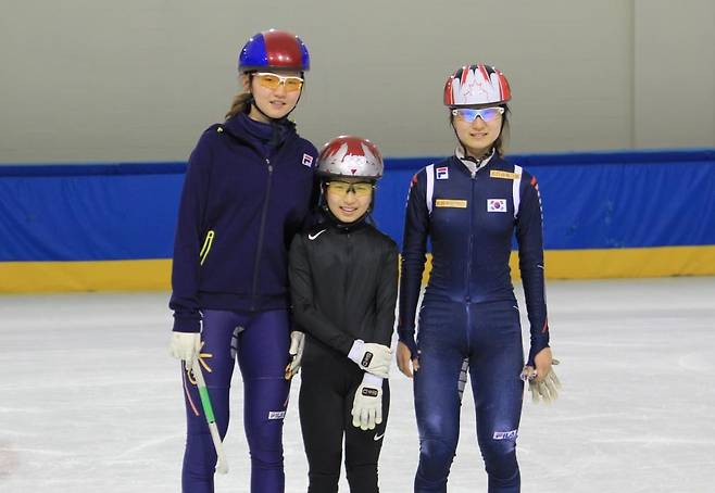 [올림픽] 최민정-심석희 사이의 꼬마 소녀 김길리, 메달리스트로 우뚝