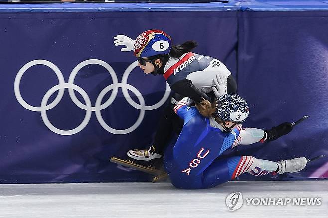 [올림픽] 최민정-심석희 사이의 꼬마 소녀 김길리, 메달리스트로 우뚝
