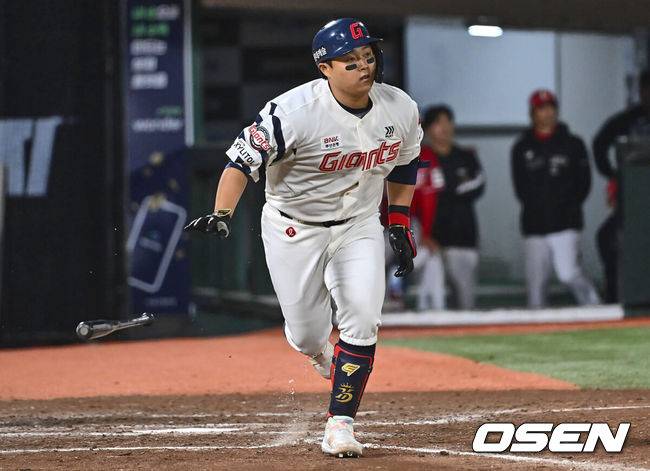 도박 스캔들의 파장, 테스트 없이 교통정리라니…'30홈런' 1루 거포 한동희, 이제 희망사항 아니다