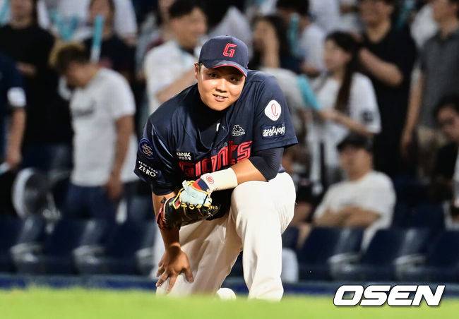 도박 스캔들의 파장, 테스트 없이 교통정리라니…'30홈런' 1루 거포 한동희, 이제 희망사항 아니다