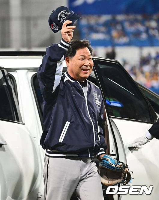 롯데 불법 도박 논란 속 레전드의 의미심장한 메시지,