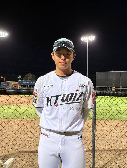 한화도 못 이긴 호주팀, 어떻게 19세 듀오가 무너트렸나…쐐기포+2이닝 완벽투에도 “더 노력하겠다” 다짐