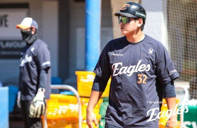 한화 54억 포수 손가락 골절, 2군 타격왕+KBO 역대 3호 포수가 김경문 마음잡을까