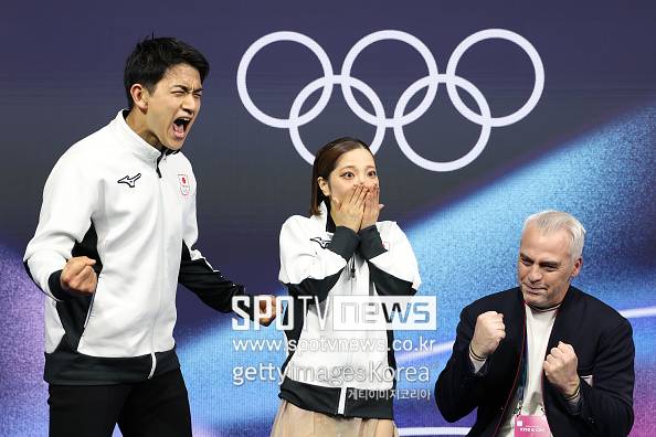 日 피겨 끝내 오열, '막판 뒤집기' 금메달→올림픽 세계 최고 기록...눈물 펑펑 “아침부터 계속 울었다”