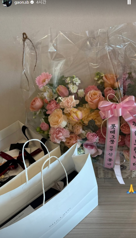 '키다리 아저씨' 신동빈 롯데 회장, 최가온 또 챙겼다… 이번엔 꽃과 선물 전달