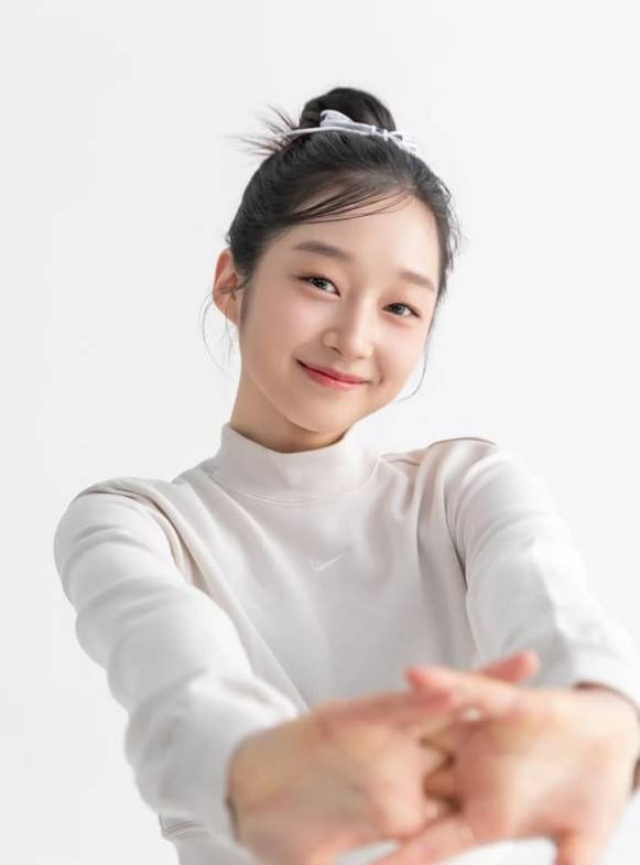 '피겨 여왕' 김연아 이후 16년 만에 '새 역사'...떡잎부터 남달랐던 '차세대 스타' 신지아, 올림픽 첫 출전서 메달 도전